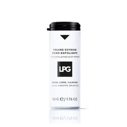 Lisse et affine le grain de peau tout en illuminant et uniformisant le teint
Unifie, lisse et illumine